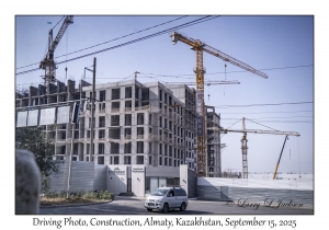 Driving Photo, Construction