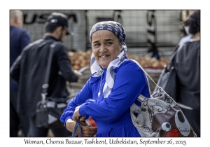 2025-09-26#2020 Woman, Chorsu Bazaar, Tashkent, Uzbekistan