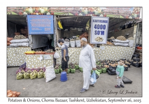 2025-09-26#5239 Potatoes & Onions, Chorsu Bazaar, Tashkent, Uzbekistan