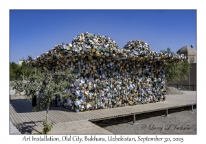 2025-09-30#2669 Art, Park, Old City, Bukhara, Uzbekistan